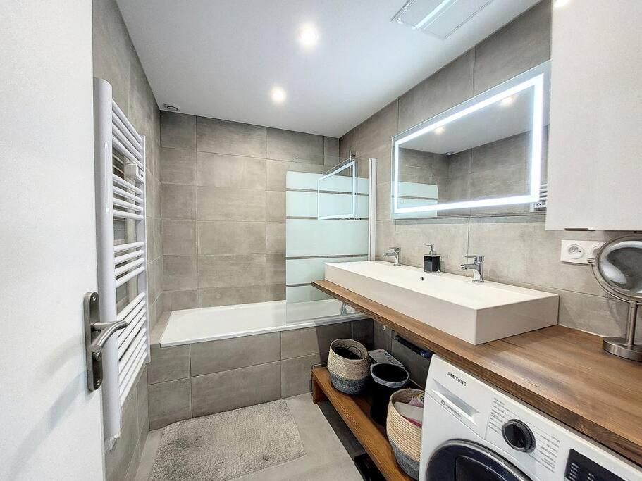 Apartamento Duplex En Rez De Jardin Neuville-sur-Saône Exterior foto